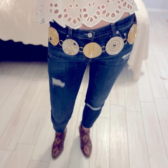 Chico’s Chunky Medallion Adjustable Chain Belt - Picture 2 of 10